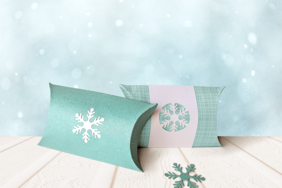 Christmas Snowflake Pillow Box